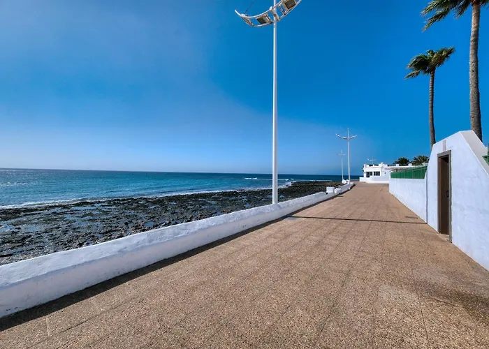 The Mermaid House- Playa Honda (Lanzarote)